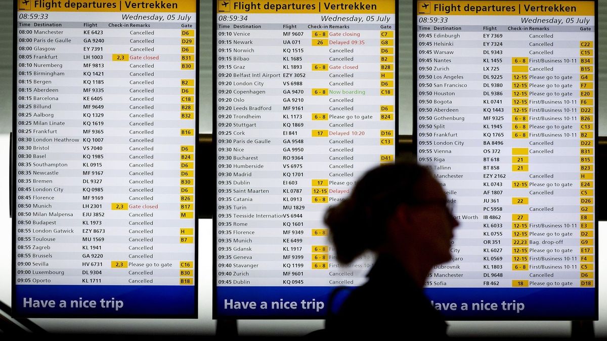 Amsterdamské letiště ruší kvůli počasí lety, odpadly i spoje s Prahou